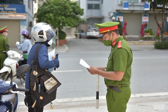 TP H&#224; Nội xử phạt hơn 12.500 trường hợp, thu hơn 19 tỷ đồng trong 2 tuần thực hiện gi&#227;n c&#225;ch x&#227; hội - Ảnh 1