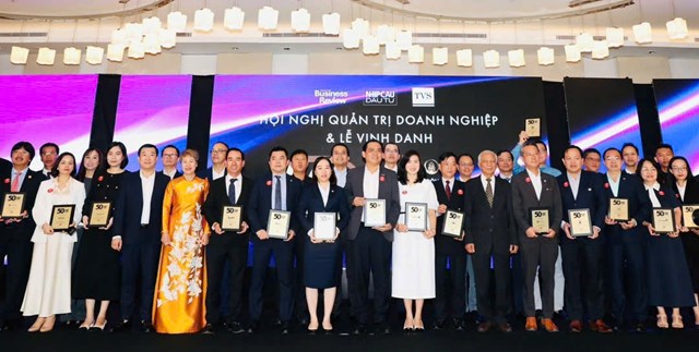 Bảo Việt (BVH): Top 50 C&#244;ng ty kinh doanh hiệu quả nhất Việt Nam 2025 - Ảnh 3