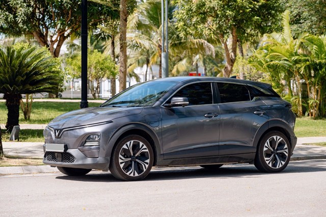 Chủ xe VinFast VF 6: Cầm l&#225;i l&#224; thấy kh&#225;c biệt, đi phố hay đường d&#224;i đều nh&#224;n - Ảnh 1