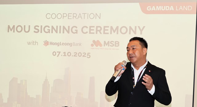 &Ocirc;ng Teoh Chin Siang đại diện Gamuda Land Việt Nam b&agrave;y tỏ t&acirc;m huyết của doanh nghiệp trong việc t&igrave;m kiếm những giải ph&aacute;p t&agrave;i ch&iacute;nh tốt nhất cho kh&aacute;ch h&agrave;ng &nbsp;