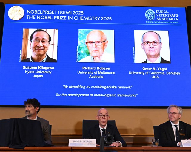 GS. Omar M. Yaghi - Chủ nh&#226;n Giải thưởng VinFuture nhận Giải Nobel H&#243;a học 2025 - Ảnh 1