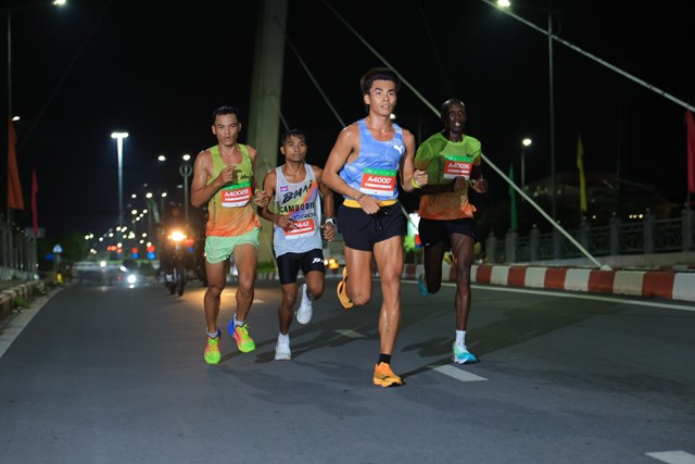 12.000 runner về đ&#237;ch, VPBank Đất Sen Hồng Music Marathon 2025 kết th&#250;c ấn tượng - Ảnh 2