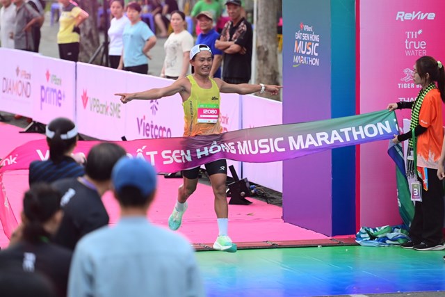 12.000 runner về đ&#237;ch, VPBank Đất Sen Hồng Music Marathon 2025 kết th&#250;c ấn tượng - Ảnh 7