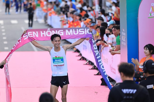 12.000 runner về đ&#237;ch, VPBank Đất Sen Hồng Music Marathon 2025 kết th&#250;c ấn tượng - Ảnh 8