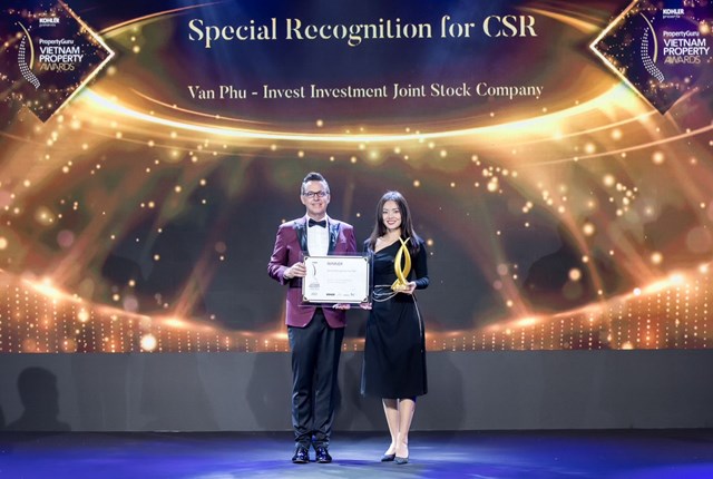 Văn Ph&uacute; - Invest được Ban tổ chức trao tặng Chứng nhận đặc biệt về Tr&aacute;ch nhiệm x&atilde; hội của doanh nghiệp &nbsp;
