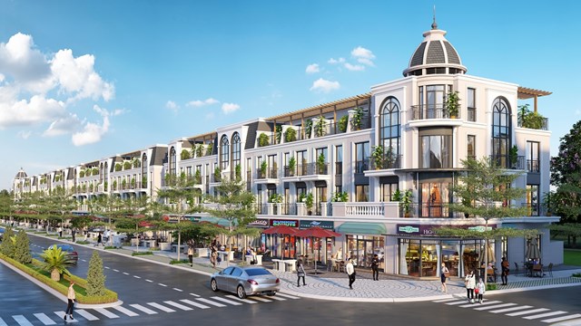 D&atilde;y shophouse mang kiến tr&uacute;c t&acirc;n cổ điển sang trọng l&agrave; điểm nhấn thu h&uacute;t du kh&aacute;ch qua lại tuyến phố.