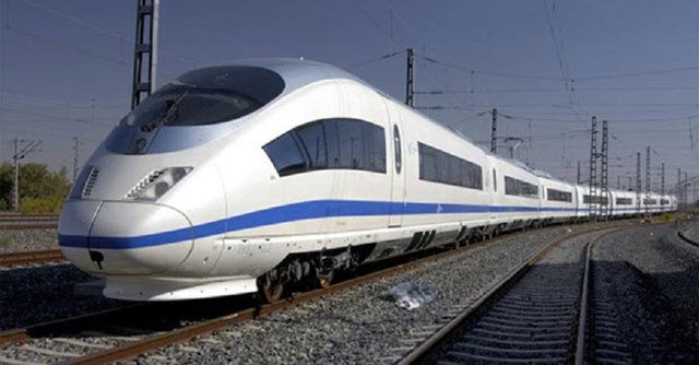 Năm&nbsp;2028 - 2029, ng&agrave;nh giao th&ocirc;ng phấn đấu khởi c&ocirc;ng&nbsp;những g&oacute;i thầu&nbsp;đầu&nbsp;ti&ecirc;n của&nbsp;tuyến&nbsp;đường&nbsp;sắt&nbsp;tốc&nbsp;độ&nbsp;cao&nbsp;Bắc - Nam&nbsp;l&agrave;&nbsp;H&agrave;&nbsp;Nội - Vinh,&nbsp;Nha&nbsp;Trang - TP HCM.