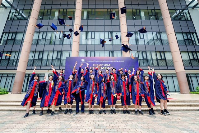 80% học sinh Vinschool đ&atilde; được tuyển thẳng v&agrave;o c&aacute;c trường đại học h&agrave;ng đầu của Việt Nam v&agrave; thế giới trước khi tốt nghiệp.