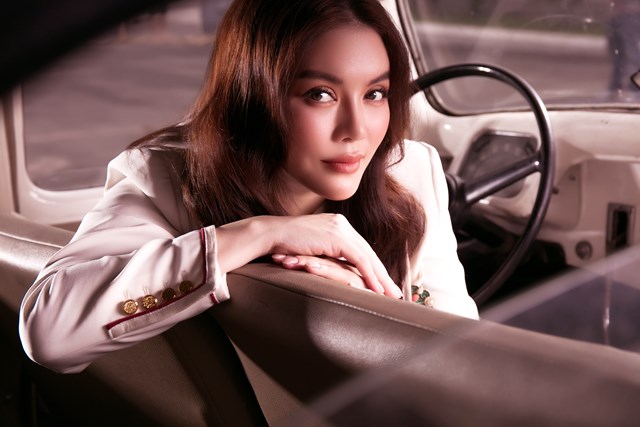 Vào ngày sinh nhật mình năm nay rơi trúng thời điểm phải giãn cách xã hội vì dịch Covid-19, tuy nhiên Lý Nhã Kỳ vẫn rất hạnh phúc trước sự yêu thương của người thân, bạn bè.