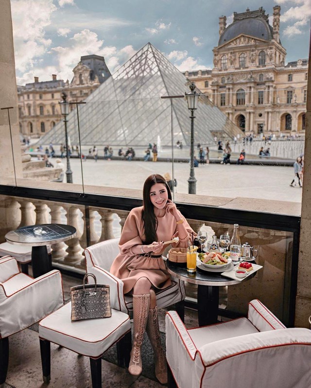 &ldquo;Nữ ho&agrave;ng Instagram&rdquo; cũng c&oacute; l&uacute;c cảm thấy thiếu tự tin v&agrave; kh&ocirc;ng chắc chắn về c&ocirc;ng việc của m&igrave;nh