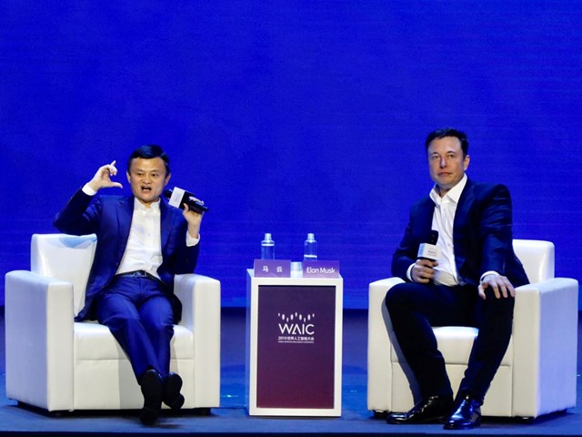 Jack Ma v&agrave; Elon Musk ngồi chung s&acirc;n khấu trong một sự kiện c&ocirc;ng nghệ