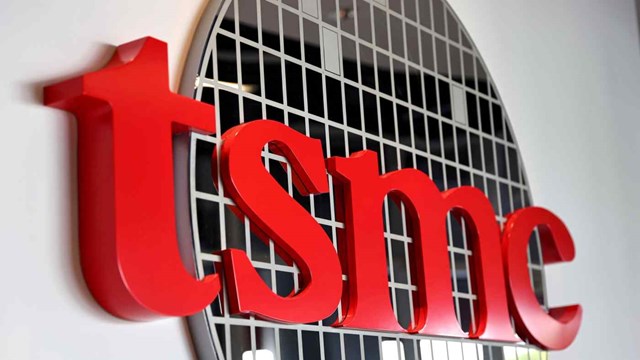TSMC đang tăng cường sản xuất chip cho ng&agrave;nh c&ocirc;ng nghiệp &ocirc; t&ocirc;. Ảnh: Reuters