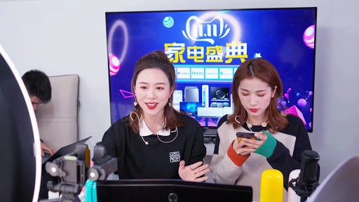H&agrave;ng loạt chi&ecirc;u tr&ograve; được những người ph&aacute;t trực tiếp &aacute;p dụng để tăng tương t&aacute;c cho livestream của m&igrave;nh