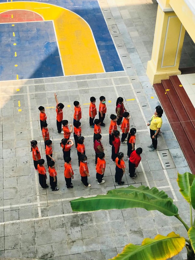 Niềm vui h&#226;n hoan được trở lại trường của học sinh Tr&#224;ng An - Ảnh 17