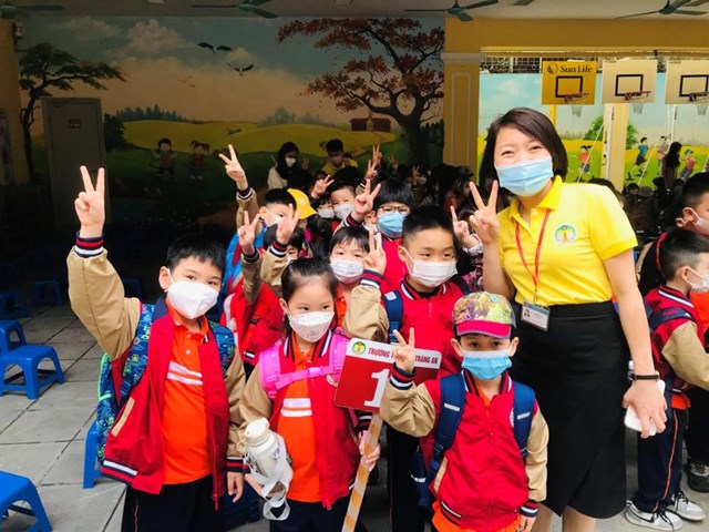 Niềm vui h&#226;n hoan được trở lại trường của học sinh Tr&#224;ng An - Ảnh 18
