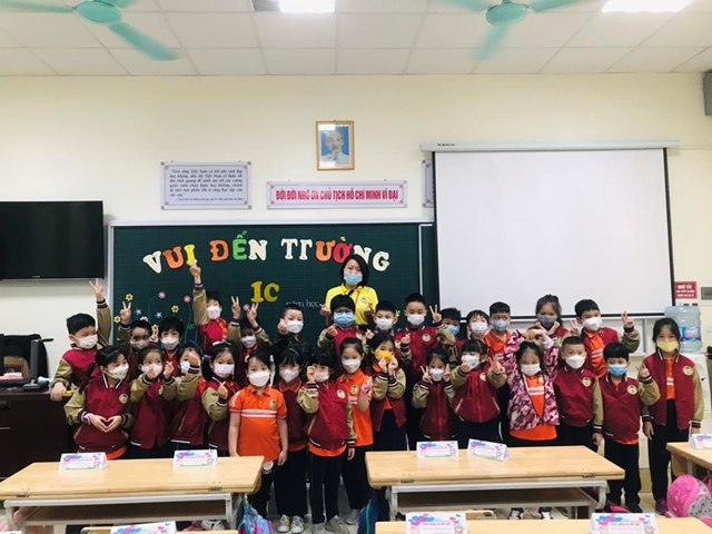 Niềm vui h&#226;n hoan được trở lại trường của học sinh Tr&#224;ng An - Ảnh 21