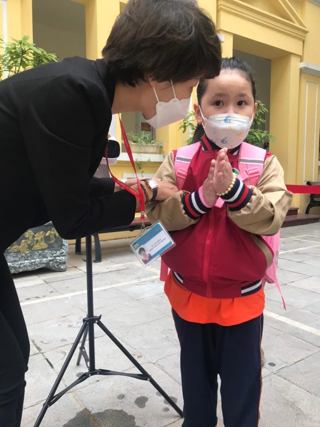 Ng&#224;y đầu ti&#234;n đến trường với nhiều trải nghiệm v&#224; đong đầy cảm x&#250;c của c&#225;c bạn học sinh khối 1 trường Tiểu học Tr&#224;ng An - Ảnh 3