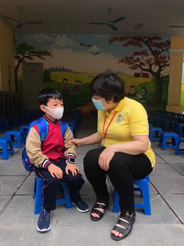 Ng&#224;y đầu ti&#234;n đến trường với nhiều trải nghiệm v&#224; đong đầy cảm x&#250;c của c&#225;c bạn học sinh khối 1 trường Tiểu học Tr&#224;ng An - Ảnh 6