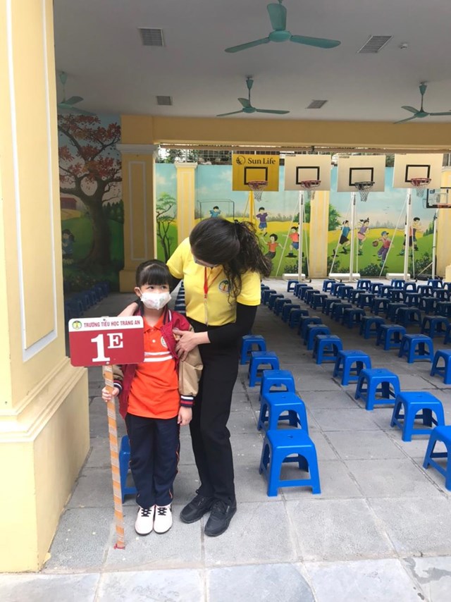 Ng&#224;y đầu ti&#234;n đến trường với nhiều trải nghiệm v&#224; đong đầy cảm x&#250;c của c&#225;c bạn học sinh khối 1 trường Tiểu học Tr&#224;ng An - Ảnh 9