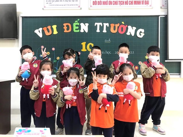 Niềm vui h&#226;n hoan được trở lại trường của học sinh Tr&#224;ng An - Ảnh 4