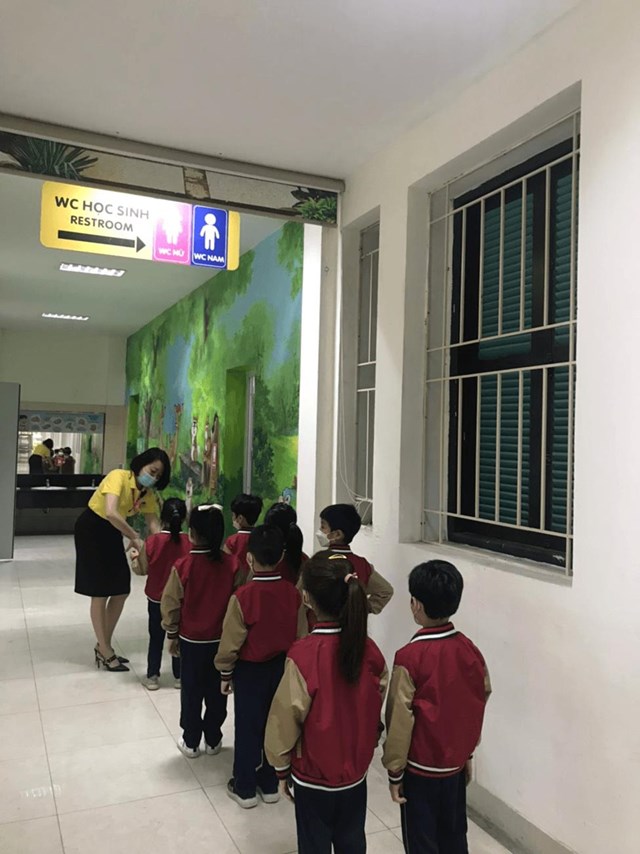 Ng&#224;y đầu ti&#234;n đến trường với nhiều trải nghiệm v&#224; đong đầy cảm x&#250;c của c&#225;c bạn học sinh khối 1 trường Tiểu học Tr&#224;ng An - Ảnh 12