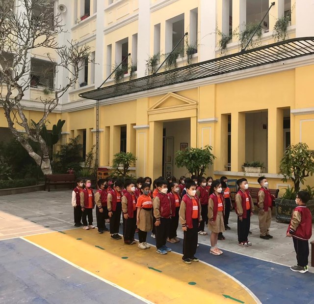 Ng&#224;y đầu ti&#234;n đến trường với nhiều trải nghiệm v&#224; đong đầy cảm x&#250;c của c&#225;c bạn học sinh khối 1 trường Tiểu học Tr&#224;ng An - Ảnh 16