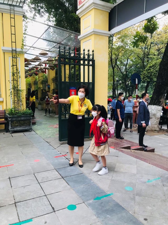 Niềm vui h&#226;n hoan được trở lại trường của học sinh Tr&#224;ng An - Ảnh 7