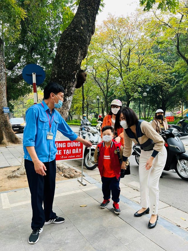 Niềm vui h&#226;n hoan được trở lại trường của học sinh Tr&#224;ng An - Ảnh 8