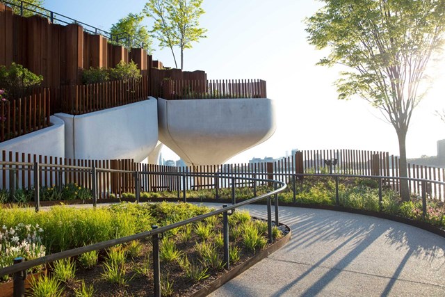 Những khu vườn v&agrave; lối đi của c&ocirc;ng vi&ecirc;n được thiết kế bởi Heatherwick Studios.
