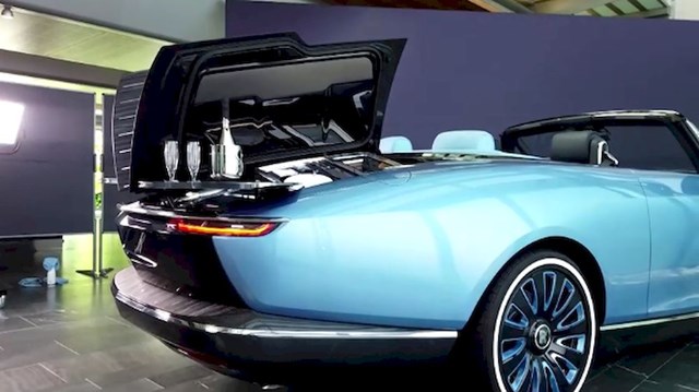 Chi tiết đu&ocirc;i xe của Rolls-Royce Boat Tail