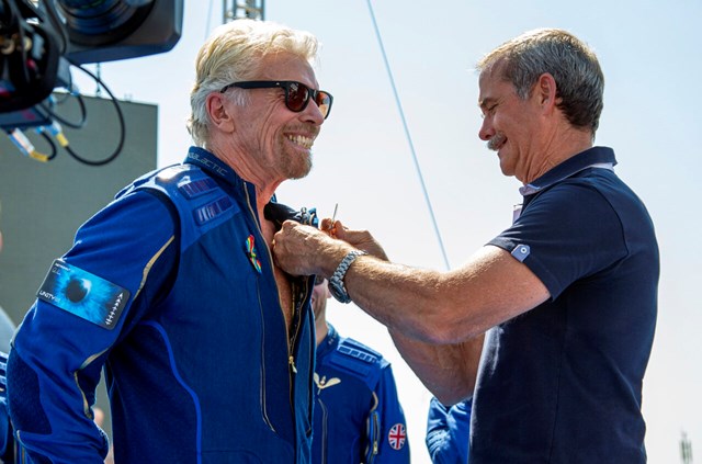 Tỷ ph&uacute; Richard Branson thực hiện chuyến bay v&agrave;o vũ trụ ng&agrave;y 11/7/2021&nbsp;