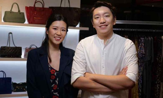 Vợ chồng Raena Lim v&agrave; Chris Halim với nền tảng cho thu&ecirc; quần &aacute;o&nbsp;Style Theory