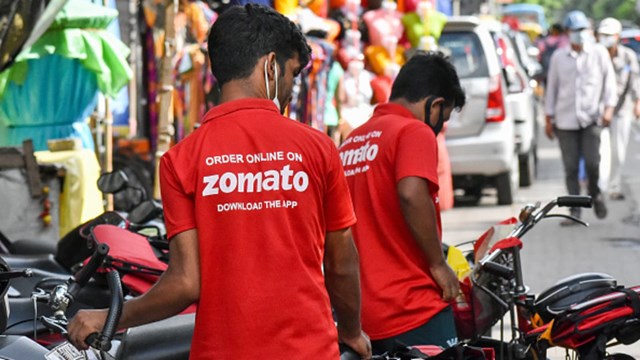 Zomato trở th&agrave;nh startup kỳ l&acirc;n đầu ti&ecirc;n của Ấn Độ ni&ecirc;m yết tr&ecirc;n thị trường chứng kho&aacute;n