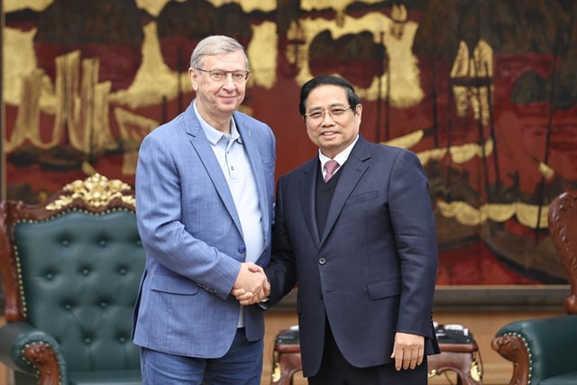 Thủ tướng Ch&iacute;nh phủ Phạm Minh Ch&iacute;nh tiếp Chủ tịch Tập đo&agrave;n AFK Sistema (Ảnh VGP)