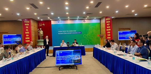 Huy động vốn và ưu đãi tài chính cho khai khoáng: Bài toán sống còn