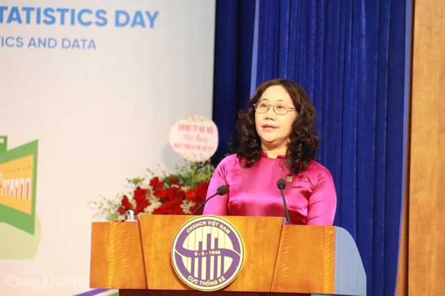 B&agrave; Nguyễn Thị Hương &ndash; Cục trưởng Cục Thống k&ecirc; (Bộ T&agrave;i ch&iacute;nh) ph&aacute;t biểu.