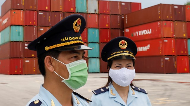 Báo Nhật: Việt Nam sẽ là nền kinh tế tăng trưởng duy nhất của ASEAN trong đại dịch Covid-19
