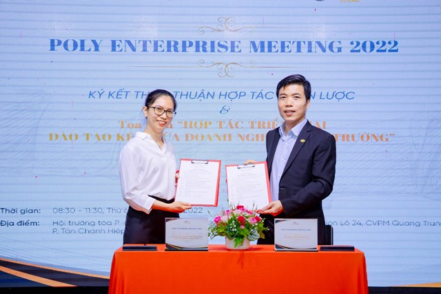 FE CREDIT k&yacute; thỏa thuận hợp t&aacute;c với trường Cao đẳng FPT Polytechnic.