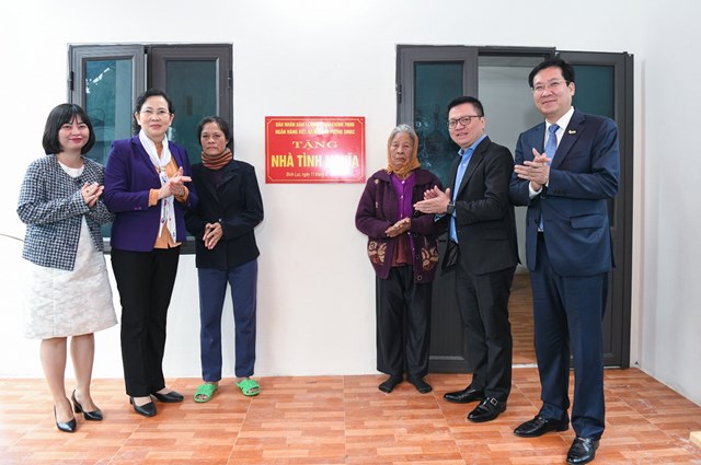 FE CREDIT lan tỏa y&#234;u thương, sẻ chia Tết ấm với những ho&#224;n cảnh kh&#243; khăn - Ảnh 1