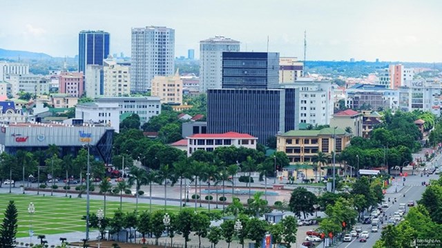 TP. Vinh từng bước khẳng định vị thế đ&ocirc; thị trung t&acirc;m khu vực Bắc Trung Bộ.
