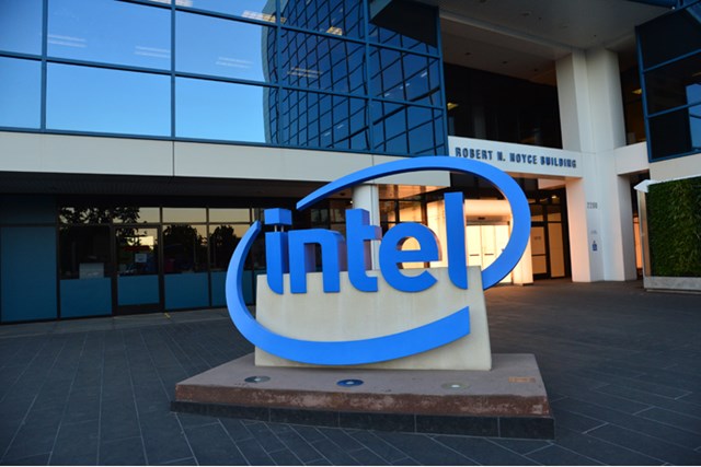 Tiết kiệm chi ph&#237; vận h&#224;nh, Intel giảm lương to&#224;n bộ khối l&#227;nh đạo - Ảnh 1