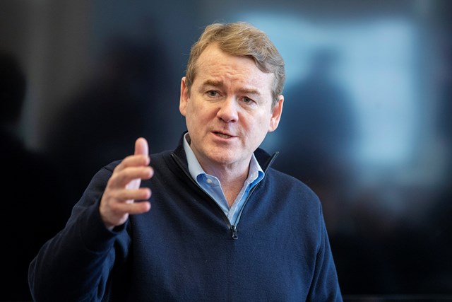 Thượng nghị sĩ Michael Bennet.