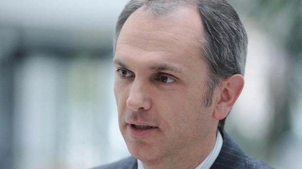 &Ocirc;ng Luca Maestri, gi&aacute;m đốc t&agrave;i ch&iacute;nh Apple.