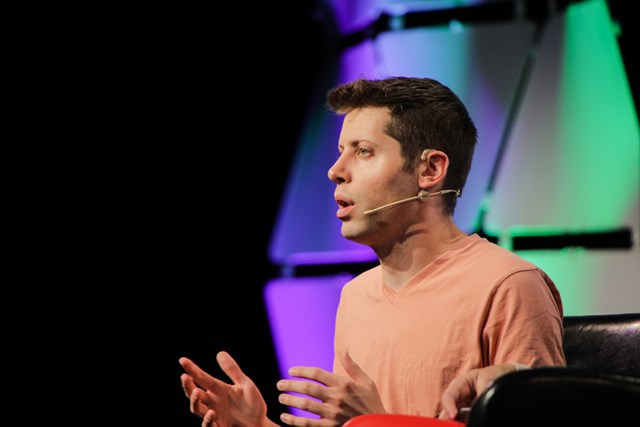 Sam Altman, nh&agrave; s&aacute;ng lập, CEO OpenAI.