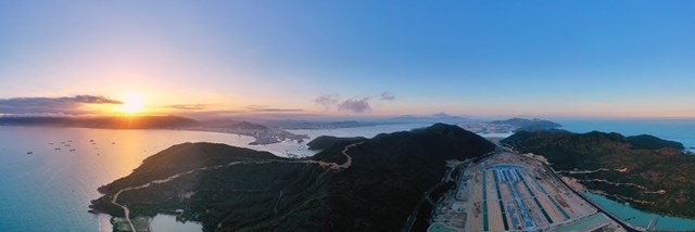 C&oacute; &ldquo;một Thụy Sĩ&rdquo; xinh đẹp, những &ldquo;ngọn đồi Hollywood&rdquo; ngay tại b&aacute;n đảo Hải Giang.