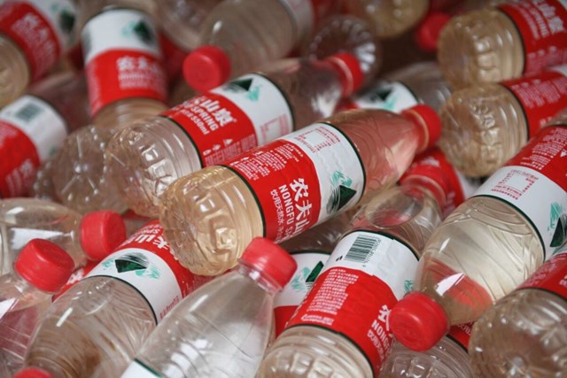 Vị tỷ ph&#250; Trung Quốc k&#236; lạ v&#224; b&#237; ẩn nhất nh&#236; thế giới: Gi&#224;u thứ 6 h&#224;nh tinh, nhiều tiền hơn cả Warren Buffett, giấu k&#237;n m&#236;nh trước truyền th&#244;ng v&#224; kh&#244;ng th&#237;ch kết bạn với c&#225;c doanh nh&#226;n - Ảnh 2