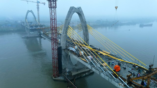 Cầu Quang Thanh qua s&ocirc;ng Luộc, kết nối huyện An L&atilde;o, TP Hải Ph&ograve;ng với huyện Thanh H&agrave;, tỉnh Hải Dương, c&oacute; tổng mức đầu tư 399 tỉ đồng; dự kiến đưa v&agrave;o sử dụng cuối năm 2021. Ảnh: Giang Chinh
