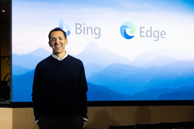 Ph&oacute; chủ tịch Microsoft, &ocirc;ng Yusuf Mehdi.