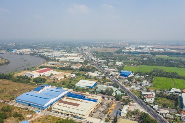 Sự xuất hiện của c&aacute;c cụm c&ocirc;ng nghiệp tại Long An th&uacute;c đẩy gi&aacute; trị bất động sản tr&ecirc;n địa b&agrave;n