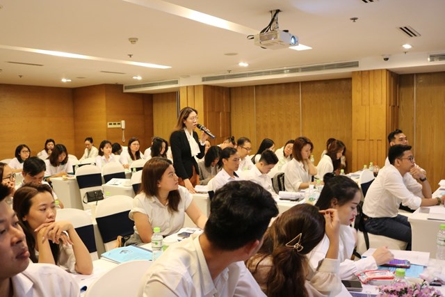 Hoạt động đ&agrave;o tạo n&acirc;ng cao nghiệp vụ cho nh&acirc;n vi&ecirc;n lu&ocirc;n được ch&uacute; trọng tại FE CREDIT